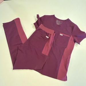Figs Maroon 2 tone Scrub Set top XS BOTTOMS small